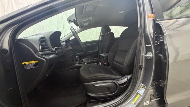 2018 Gray Hyundai Elantra SE 6AT (5NPD74LF8JH) with an 2.0 engine, 6-Speed Automatic transmission, located at 1806 Veterans Memorial Hwy SW, Austell, GA, 30168, (770) 944-9558, 33.817959, -84.606987 - Why Choose Automania? At Automania, we make car buying easy and stress-free, with over 20 years serving Austell, GA and the surrounding communities. WE FINANCE GOOD AND NOT SO GOOD CREDIT, we work with all credit types, and every vehicle comes with a free vehicle history report so you know its backg- Photo#12