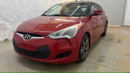 2013 Red Hyundai Veloster Base (KMHTC6ADXDU) with an 1.6L L4 DOHC 16V engine, 6-Speed Automatic transmission, located at 1806 Veterans Memorial Hwy SW, Austell, GA, 30168, (770) 944-9558, 33.817959, -84.606987 - Photo#0