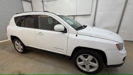 2014 White Jeep Compass Latitude FWD (1C4NJCEAXED) with an 2.0L L4 DOHC 16V engine, Continuously Variabl transmission, located at 1806 Veterans Memorial Hwy SW, Austell, GA, 30168, (770) 944-9558, 33.817959, -84.606987 - Photo#7