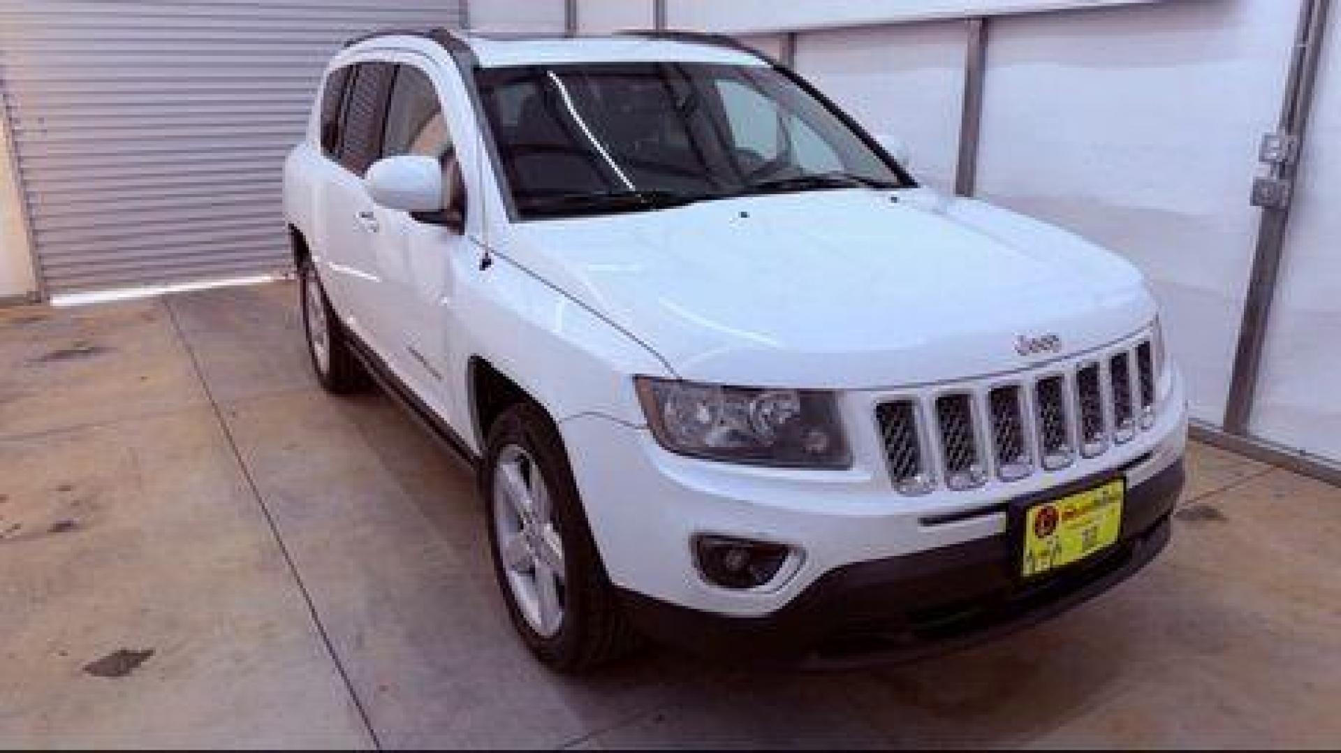 2014 White Jeep Compass Latitude FWD (1C4NJCEAXED) with an 2.0L L4 DOHC 16V engine, Continuously Variabl transmission, located at 1806 Veterans Memorial Hwy SW, Austell, GA, 30168, (770) 944-9558, 33.817959, -84.606987 - Photo#8