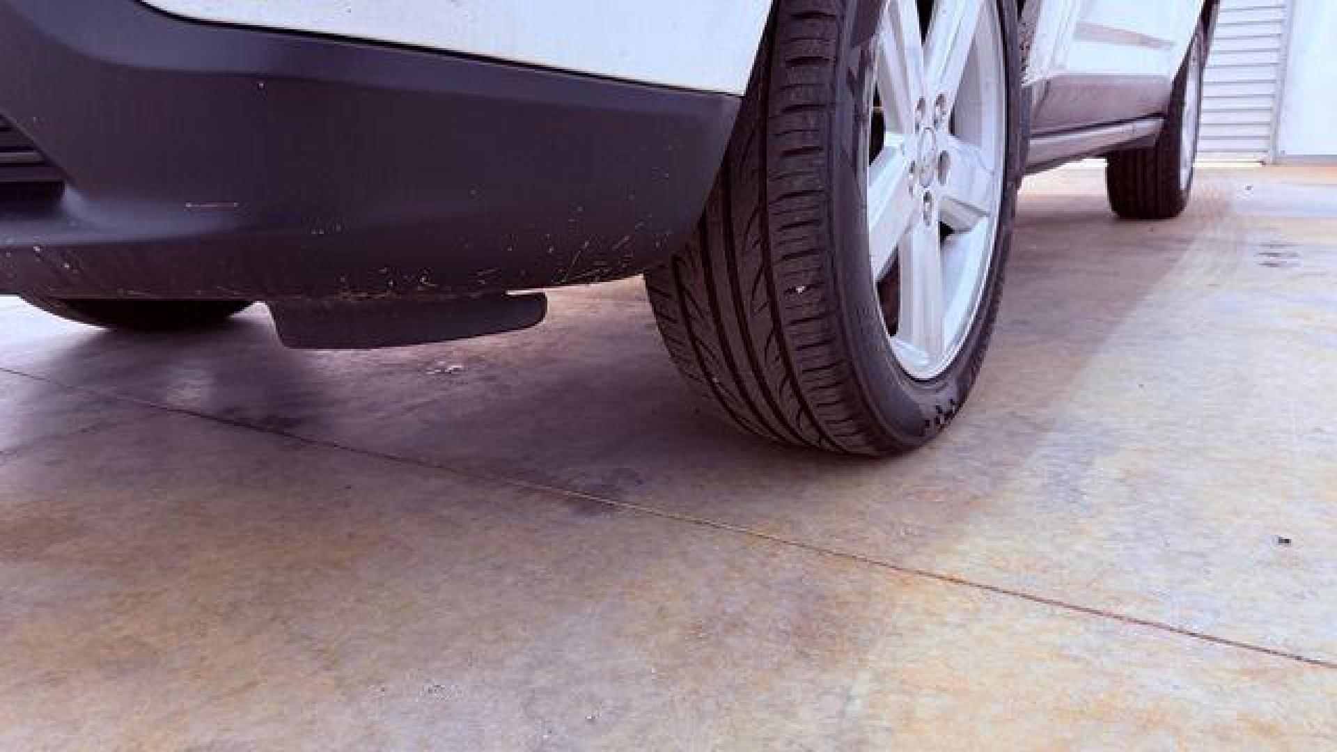 2014 White Jeep Compass Latitude FWD (1C4NJCEAXED) with an 2.0L L4 DOHC 16V engine, Continuously Variabl transmission, located at 1806 Veterans Memorial Hwy SW, Austell, GA, 30168, (770) 944-9558, 33.817959, -84.606987 - Photo#22
