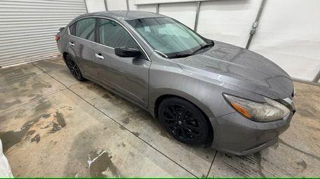 2017 Gray Nissan Altima 2.5 SR (1N4AL3AP7HC) with an 2.5L L4 DOHC 16V engine, Continuously Variabl transmission, located at 1806 Veterans Memorial Hwy SW, Austell, GA, 30168, (770) 944-9558, 33.817959, -84.606987 - Photo#7