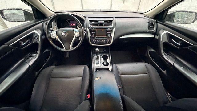 2017 Gray Nissan Altima 2.5 SR (1N4AL3AP7HC) with an 2.5L L4 DOHC 16V engine, Continuously Variabl transmission, located at 1806 Veterans Memorial Hwy SW, Austell, GA, 30168, (770) 944-9558, 33.817959, -84.606987 - Photo#16