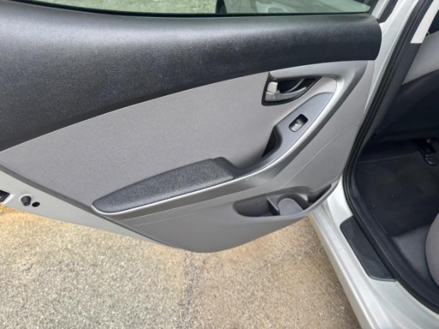 2016 Silver Hyundai Elantra SE 6AT (5NPDH4AEXGH) with an 1.8L L4 DOHC 16V engine, 6-Speed Automatic transmission, located at 1806 Veterans Memorial Hwy SW, Austell, GA, 30168, (770) 944-9558, 33.817959, -84.606987 - Photo#10