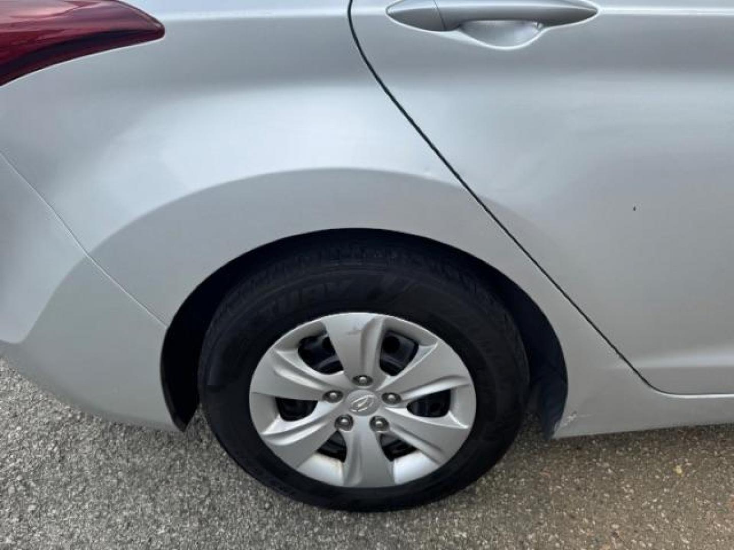 2016 Silver Hyundai Elantra SE 6AT (5NPDH4AEXGH) with an 1.8L L4 DOHC 16V engine, 6-Speed Automatic transmission, located at 1806 Veterans Memorial Hwy SW, Austell, GA, 30168, (770) 944-9558, 33.817959, -84.606987 - Photo#19