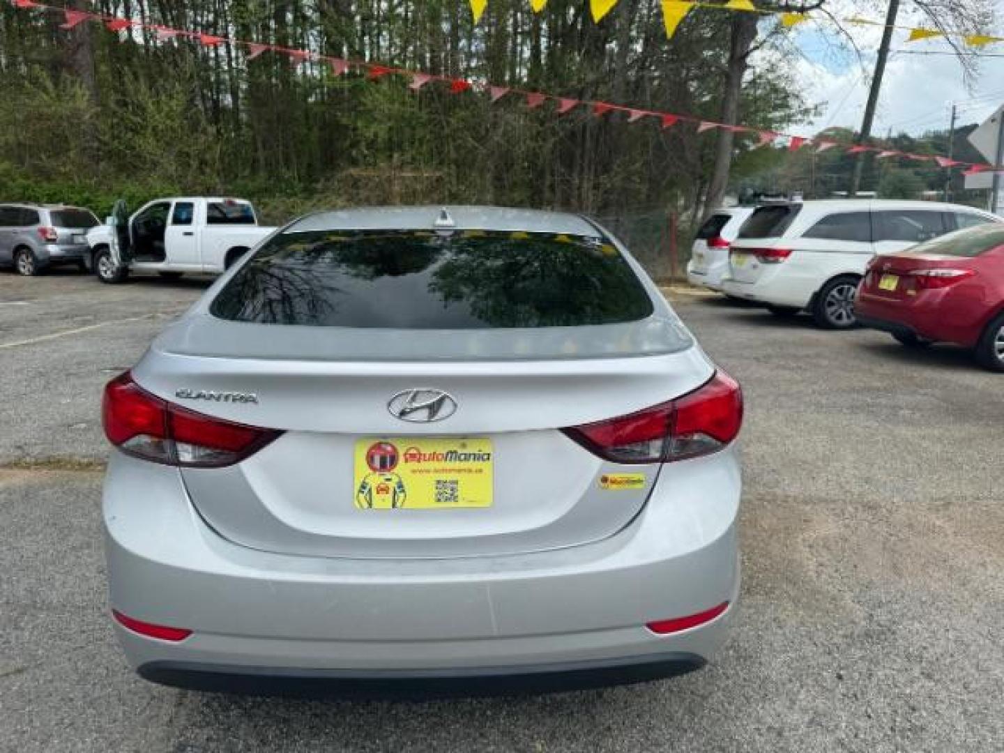 2016 Silver Hyundai Elantra SE 6AT (5NPDH4AEXGH) with an 1.8L L4 DOHC 16V engine, 6-Speed Automatic transmission, located at 1806 Veterans Memorial Hwy SW, Austell, GA, 30168, (770) 944-9558, 33.817959, -84.606987 - Photo#4