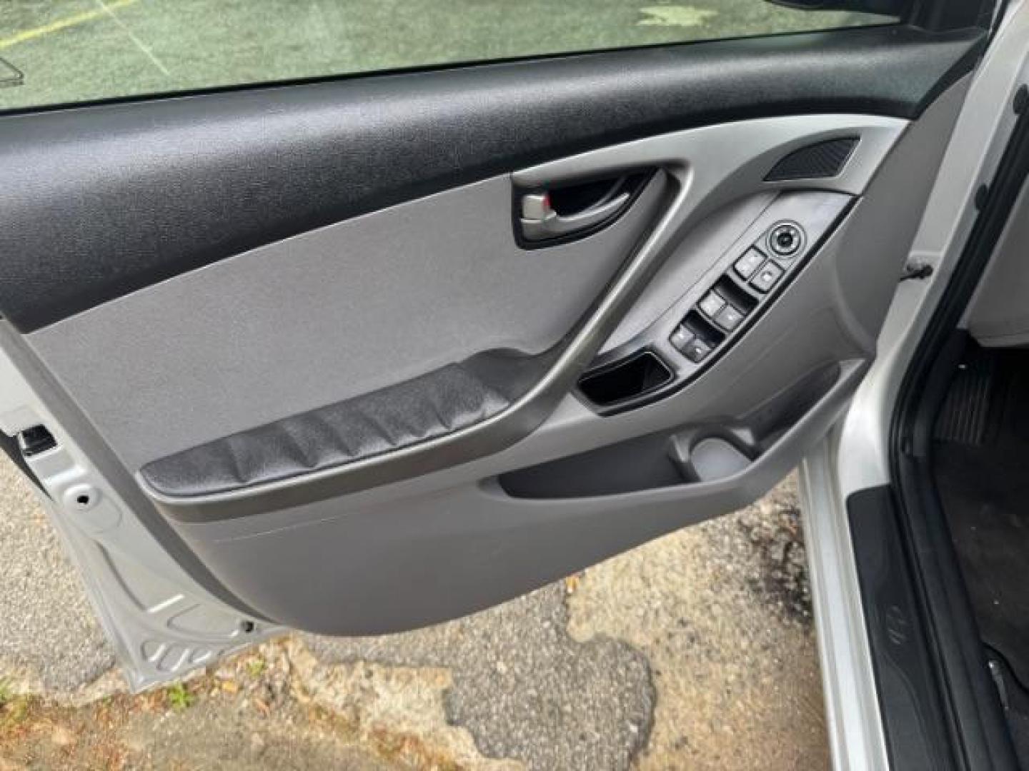 2016 Silver Hyundai Elantra SE 6AT (5NPDH4AEXGH) with an 1.8L L4 DOHC 16V engine, 6-Speed Automatic transmission, located at 1806 Veterans Memorial Hwy SW, Austell, GA, 30168, (770) 944-9558, 33.817959, -84.606987 - Photo#7
