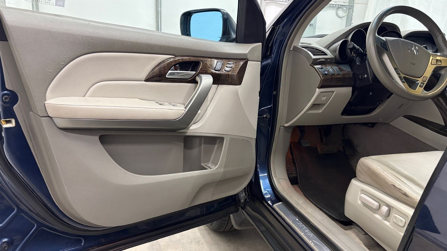 2013 Blue Acura MDX 6-Spd AT w/Tech Package (2HNYD2H37DH) with an 3.7L V6 SOHC 24V engine, 6-Speed Automatic transmission, located at 1806 Veterans Memorial Hwy SW, Austell, GA, 30168, (770) 944-9558, 33.817959, -84.606987- Photo#11