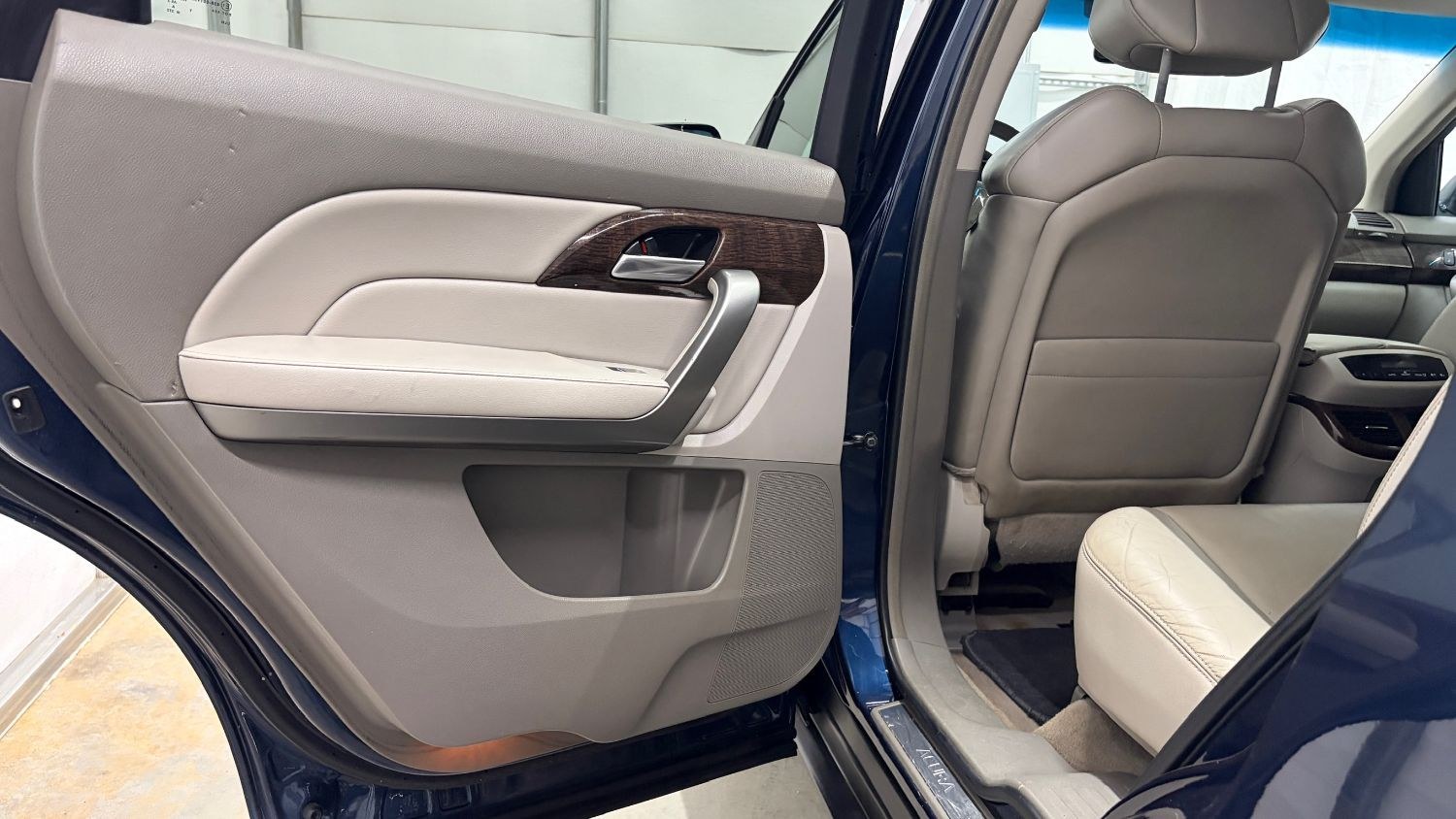2013 Blue Acura MDX 6-Spd AT w/Tech Package (2HNYD2H37DH) with an 3.7L V6 SOHC 24V engine, 6-Speed Automatic transmission, located at 1806 Veterans Memorial Hwy SW, Austell, GA, 30168, (770) 944-9558, 33.817959, -84.606987- Photo#14