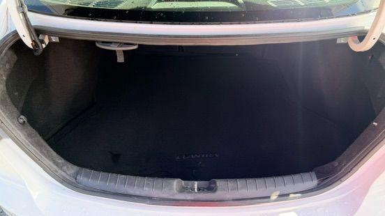 2017 White Hyundai Elantra SE 6AT (5NPD74LF3HH) with an 1.8L L4 DOHC 16V engine, 6-Speed Automatic transmission, located at 1806 Veterans Memorial Hwy SW, Austell, GA, 30168, (770) 944-9558, 33.817959, -84.606987 - Photo#6