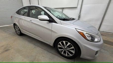 2017 Silver Hyundai Accent SE 4-Door 6A (KMHCT4AEXHU) with an 1.6L L4 DOHC 16V engine, 6-Speed Automatic transmission, located at 1806 Veterans Memorial Hwy SW, Austell, GA, 30168, (770) 944-9558, 33.817959, -84.606987 - Photo#7