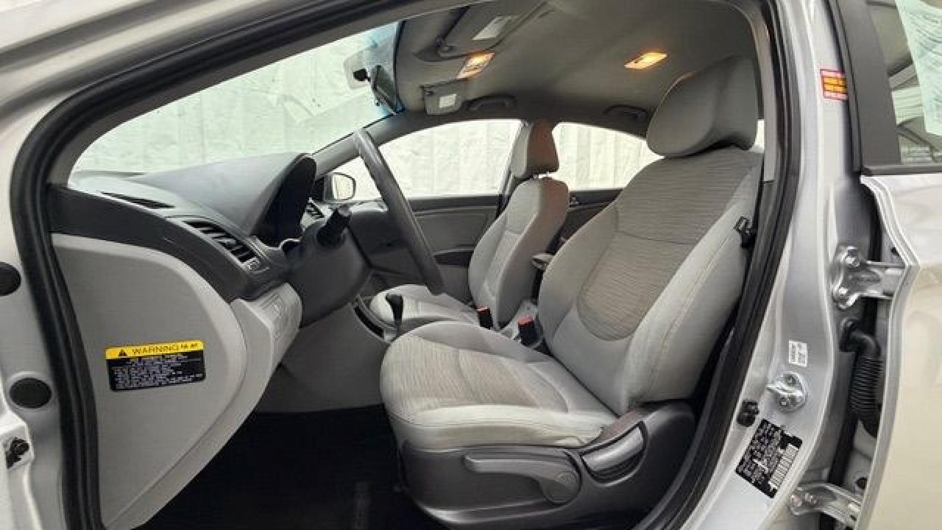 2017 Silver Hyundai Accent SE 4-Door 6A (KMHCT4AEXHU) with an 1.6L L4 DOHC 16V engine, 6-Speed Automatic transmission, located at 1806 Veterans Memorial Hwy SW, Austell, GA, 30168, (770) 944-9558, 33.817959, -84.606987- Photo#12