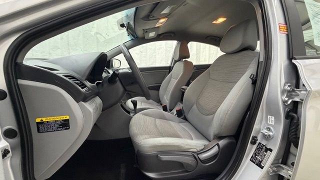 2017 Silver Hyundai Accent SE 4-Door 6A (KMHCT4AEXHU) with an 1.6L L4 DOHC 16V engine, 6-Speed Automatic transmission, located at 1806 Veterans Memorial Hwy SW, Austell, GA, 30168, (770) 944-9558, 33.817959, -84.606987 - Photo#12