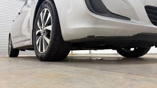 2017 Silver Hyundai Accent SE 4-Door 6A (KMHCT4AEXHU) with an 1.6L L4 DOHC 16V engine, 6-Speed Automatic transmission, located at 1806 Veterans Memorial Hwy SW, Austell, GA, 30168, (770) 944-9558, 33.817959, -84.606987 - Photo#18