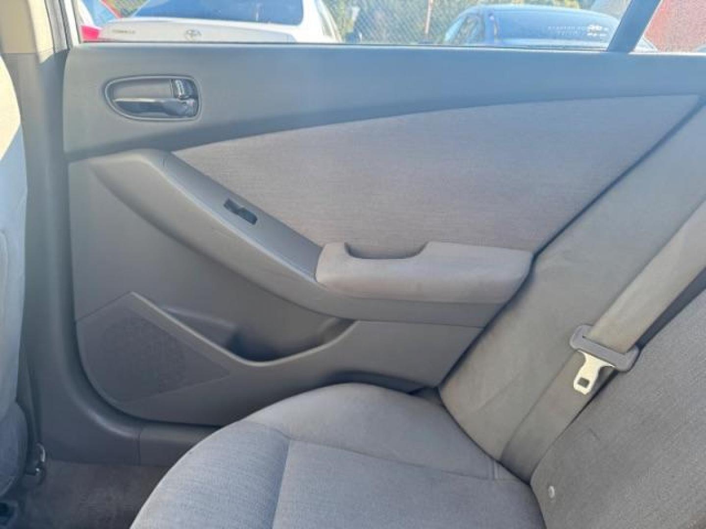 2011 Silver Nissan Altima 2.5 (1N4AL2AP4BC) with an 2.5L L4 DOHC 16V engine, Automatic transmission, located at 1806 Veterans Memorial Hwy SW, Austell, GA, 30168, (770) 944-9558, 33.817959, -84.606987 - Photo#13