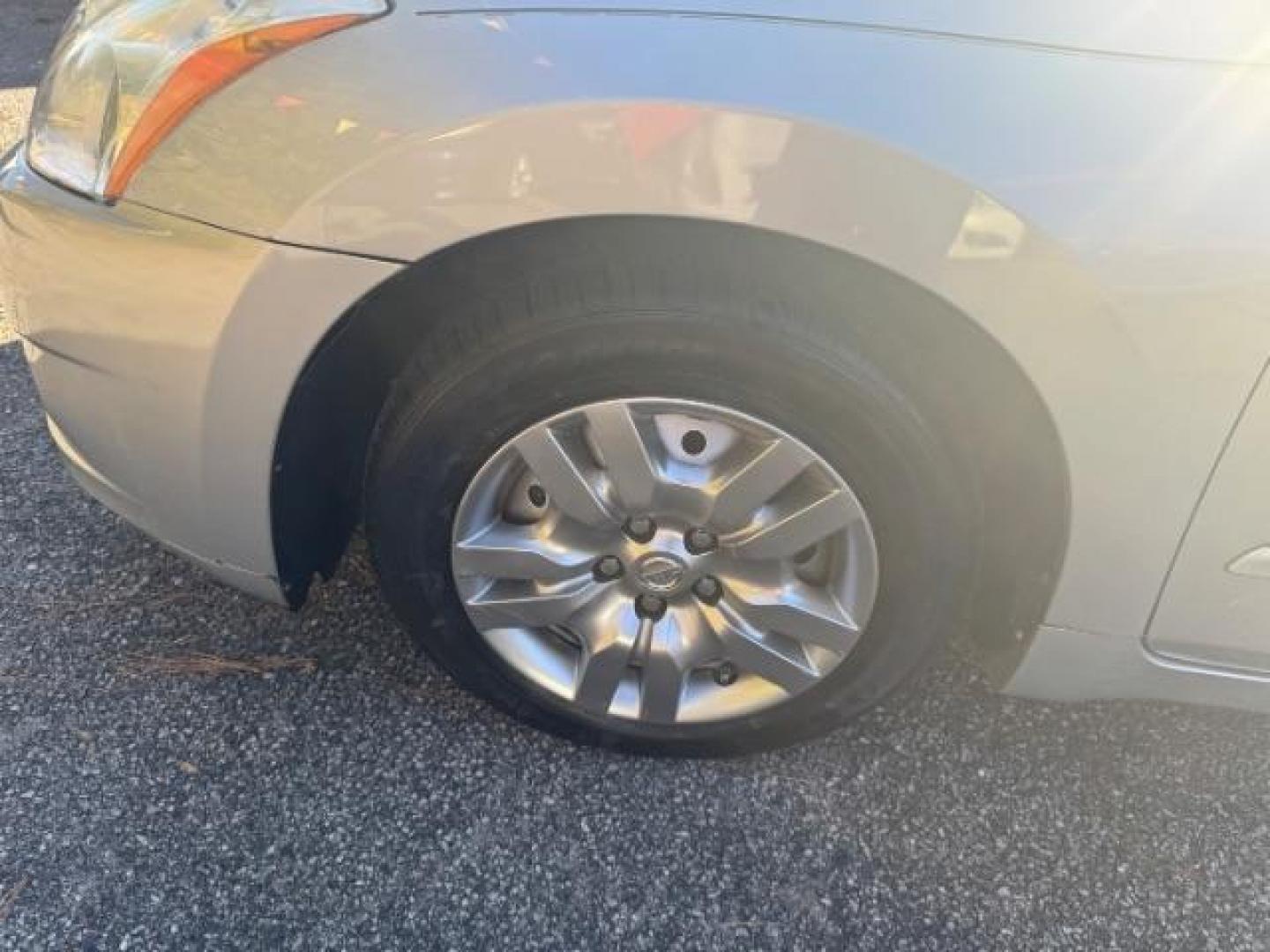 2011 Silver Nissan Altima 2.5 (1N4AL2AP4BC) with an 2.5L L4 DOHC 16V engine, Automatic transmission, located at 1806 Veterans Memorial Hwy SW, Austell, GA, 30168, (770) 944-9558, 33.817959, -84.606987 - Photo#16