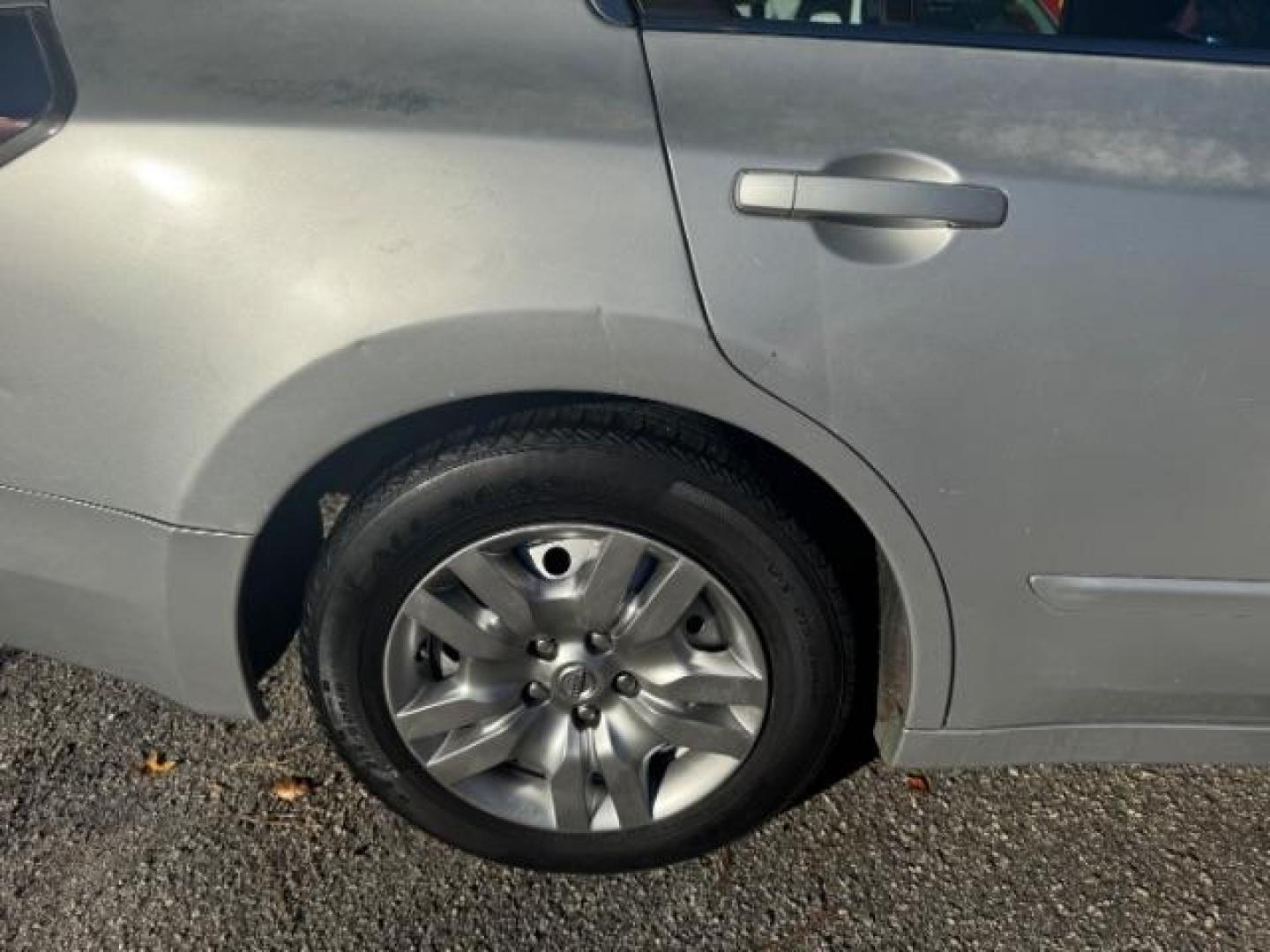 2011 Silver Nissan Altima 2.5 (1N4AL2AP4BC) with an 2.5L L4 DOHC 16V engine, Automatic transmission, located at 1806 Veterans Memorial Hwy SW, Austell, GA, 30168, (770) 944-9558, 33.817959, -84.606987 - Photo#17