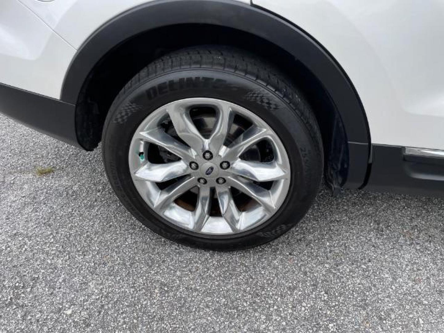 2013 White Ford Explorer XLT FWD (1FM5K7D80DG) with an 3.5L V6 DOHC 24V engine, 6-Speed Automatic transmission, located at 1806 Veterans Memorial Hwy SW, Austell, GA, 30168, (770) 944-9558, 33.817959, -84.606987 - Photo#16