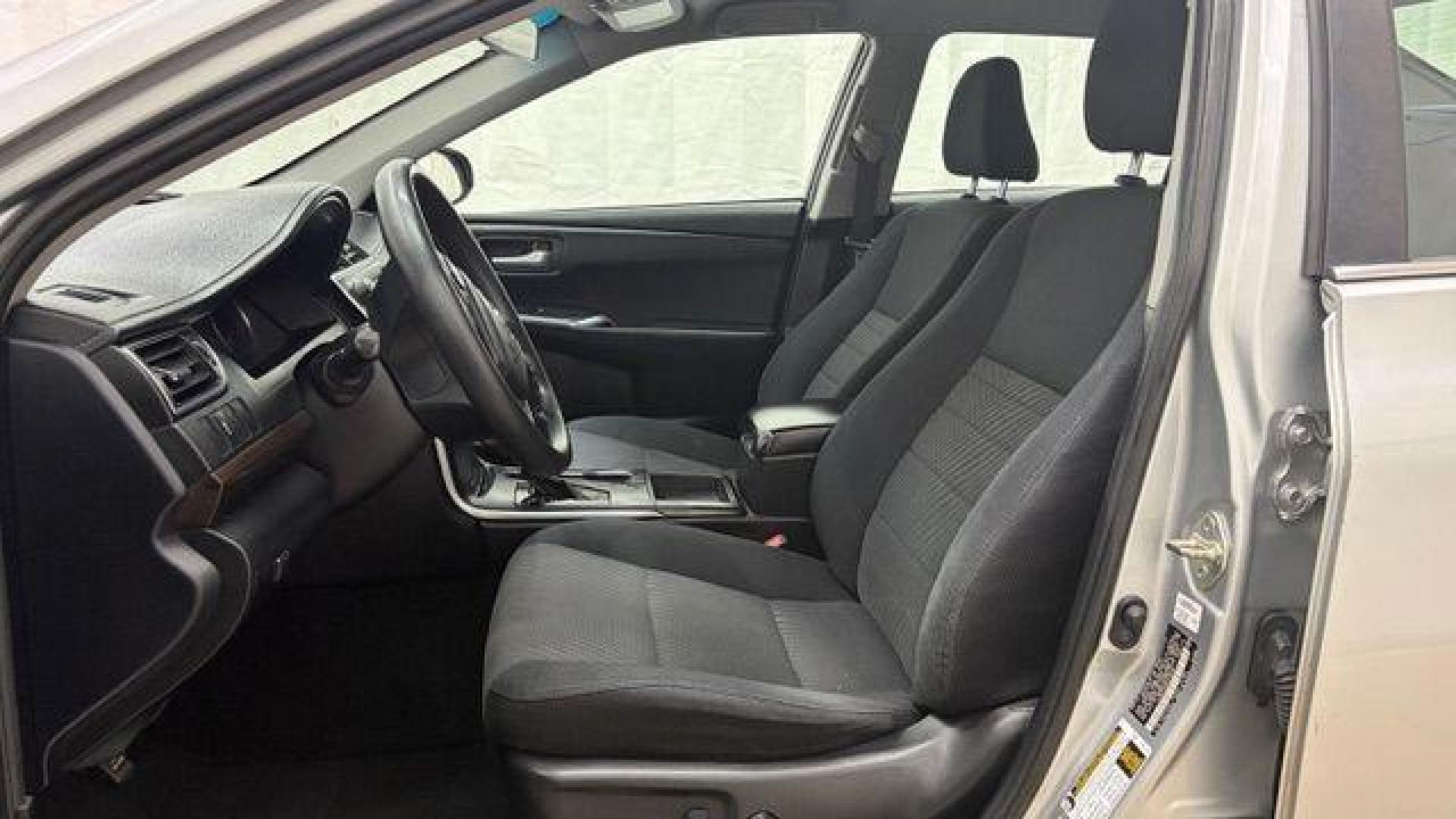 2017 Silver Toyota Camry LE (4T1BF1FK0HU) with an 2.5L L4 DOHC 16V engine, 6-Speed Automatic transmission, located at 1806 Veterans Memorial Hwy SW, Austell, GA, 30168, (770) 944-9558, 33.817959, -84.606987 - Photo#11