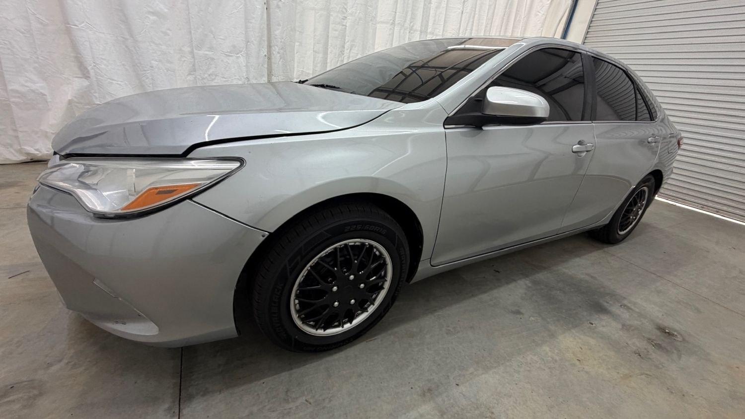 2017 Silver Toyota Camry LE (4T1BF1FK0HU) with an 2.5L L4 DOHC 16V engine, 6-Speed Automatic transmission, located at 1806 Veterans Memorial Hwy SW, Austell, GA, 30168, (770) 944-9558, 33.817959, -84.606987- Photo#1