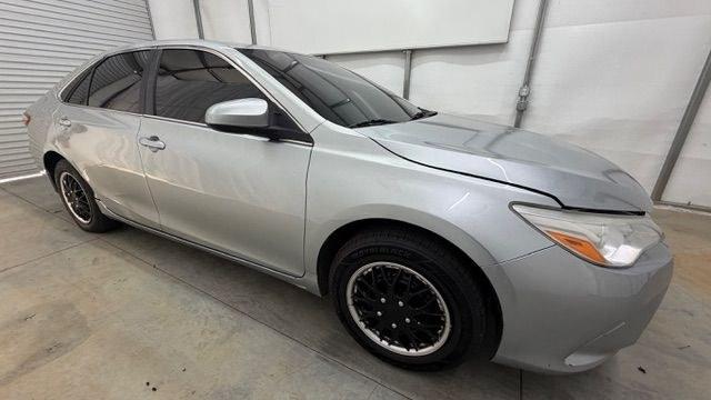 2017 Silver Toyota Camry LE (4T1BF1FK0HU) with an 2.5L L4 DOHC 16V engine, 6-Speed Automatic transmission, located at 1806 Veterans Memorial Hwy SW, Austell, GA, 30168, (770) 944-9558, 33.817959, -84.606987- Photo#7