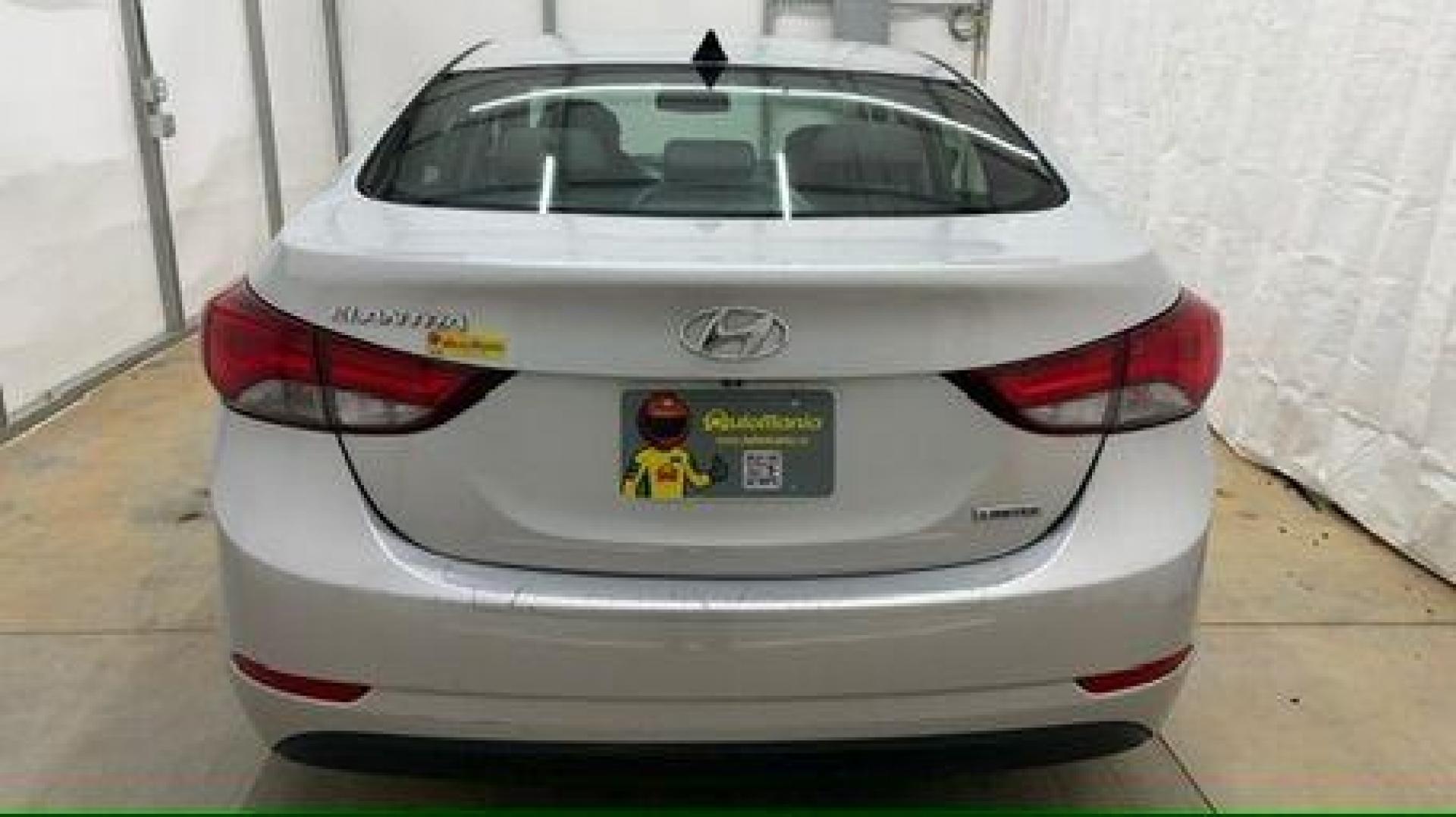 2016 Silver Hyundai Elantra Limited (KMHDH4AE7GU) with an 1.8L L4 DOHC 16V engine, 6-Speed Automatic transmission, located at 1806 Veterans Memorial Hwy SW, Austell, GA, 30168, (770) 944-9558, 33.817959, -84.606987 - Photo#4