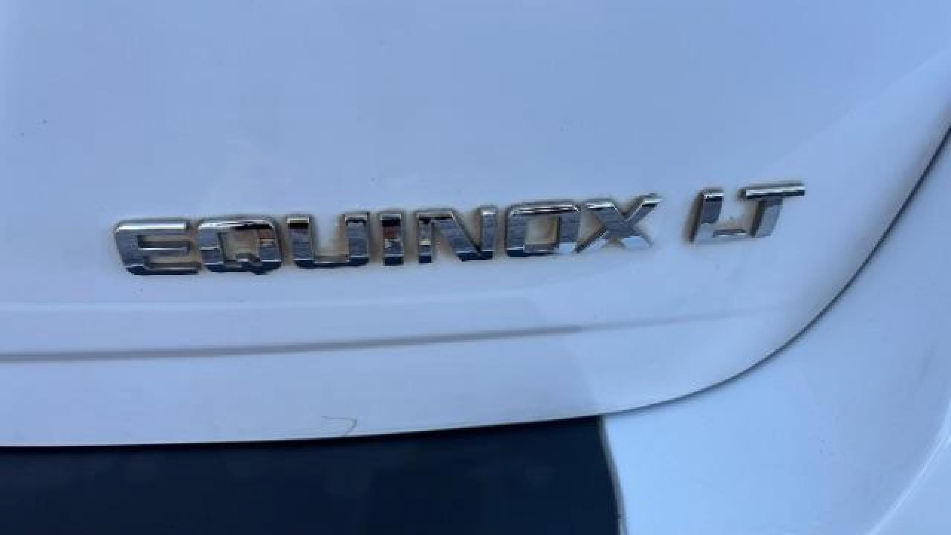 2011 White Chevrolet Equinox 1LT 2WD (2GNALDEC6B1) with an 2.4L L4 DOHC 16V engine, 6-Speed Automatic transmission, located at 1806 Veterans Memorial Hwy SW, Austell, GA, 30168, (770) 944-9558, 33.817959, -84.606987 - Photo#6
