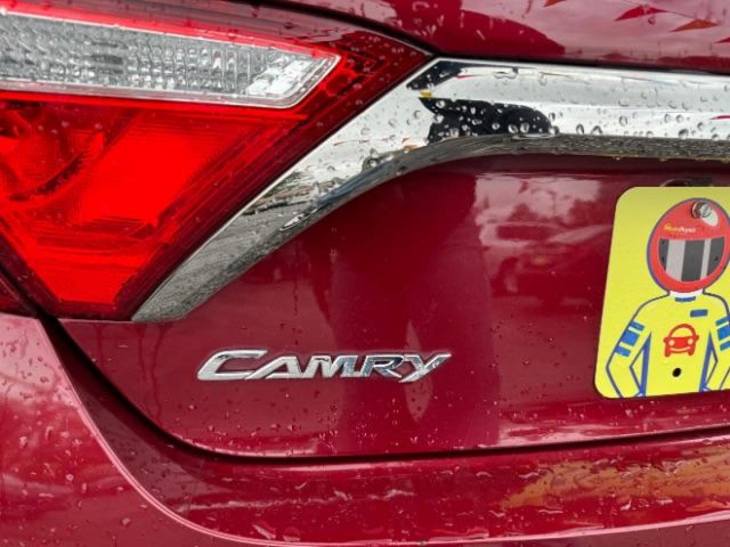 2016 Red Toyota Camry SE (4T1BF1FK4GU) with an 2.5L L4 DOHC 16V engine, 6-Speed Automatic transmission, located at 1806 Veterans Memorial Hwy SW, Austell, GA, 30168, (770) 944-9558, 33.817959, -84.606987 - Photo#14