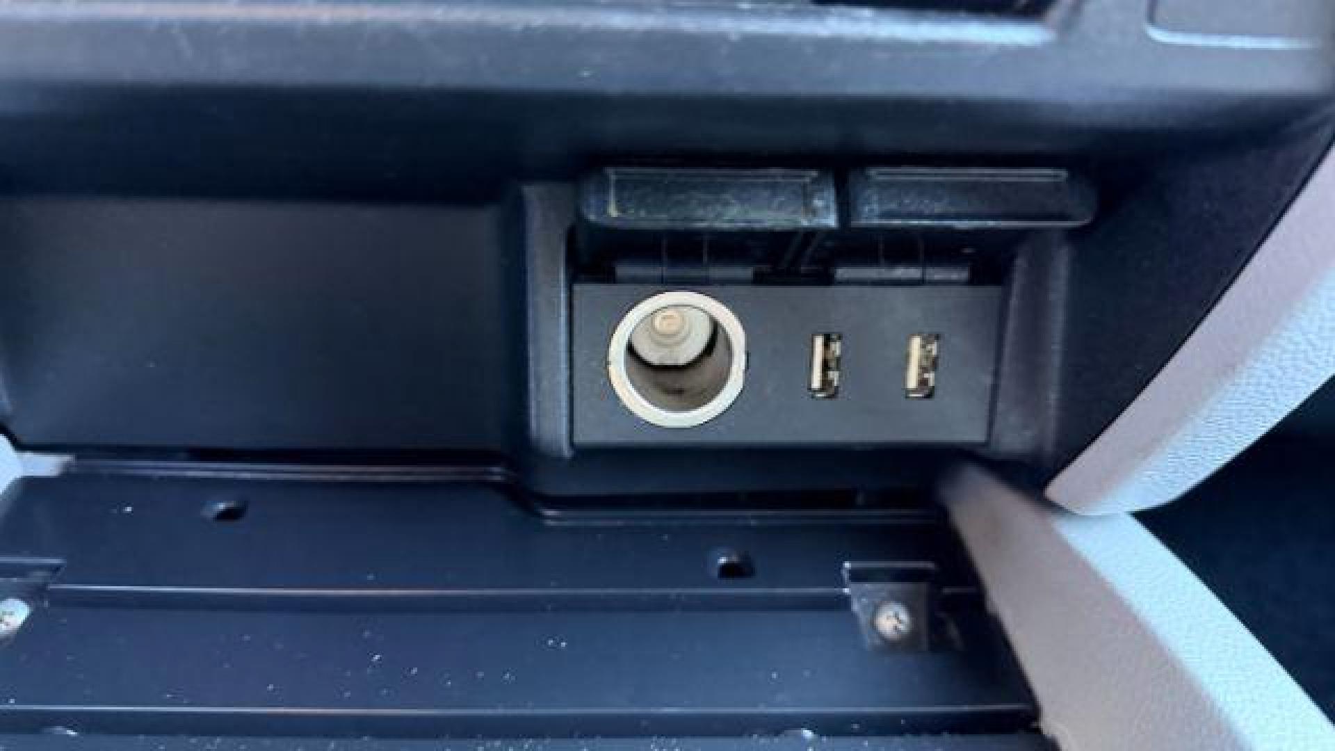 2016 Blue Honda Pilot EX 2WD (5FNYF5H35GB) with an 3.5L V6 SOHC 24V engine, 6-Speed Automatic transmission, located at 1806 Veterans Memorial Hwy SW, Austell, GA, 30168, (770) 944-9558, 33.817959, -84.606987 - Photo#12