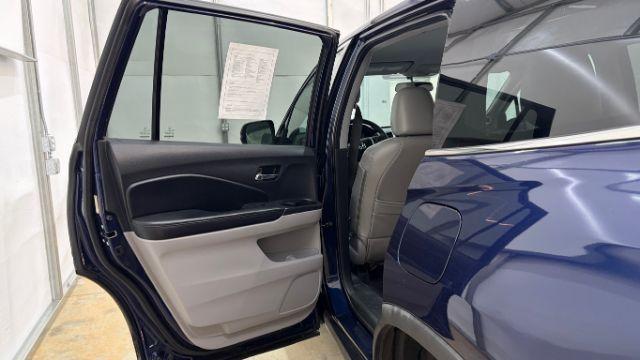 2016 Blue Honda Pilot EX 2WD (5FNYF5H35GB) with an 3.5L V6 SOHC 24V engine, 6-Speed Automatic transmission, located at 1806 Veterans Memorial Hwy SW, Austell, GA, 30168, (770) 944-9558, 33.817959, -84.606987 - Photo#13