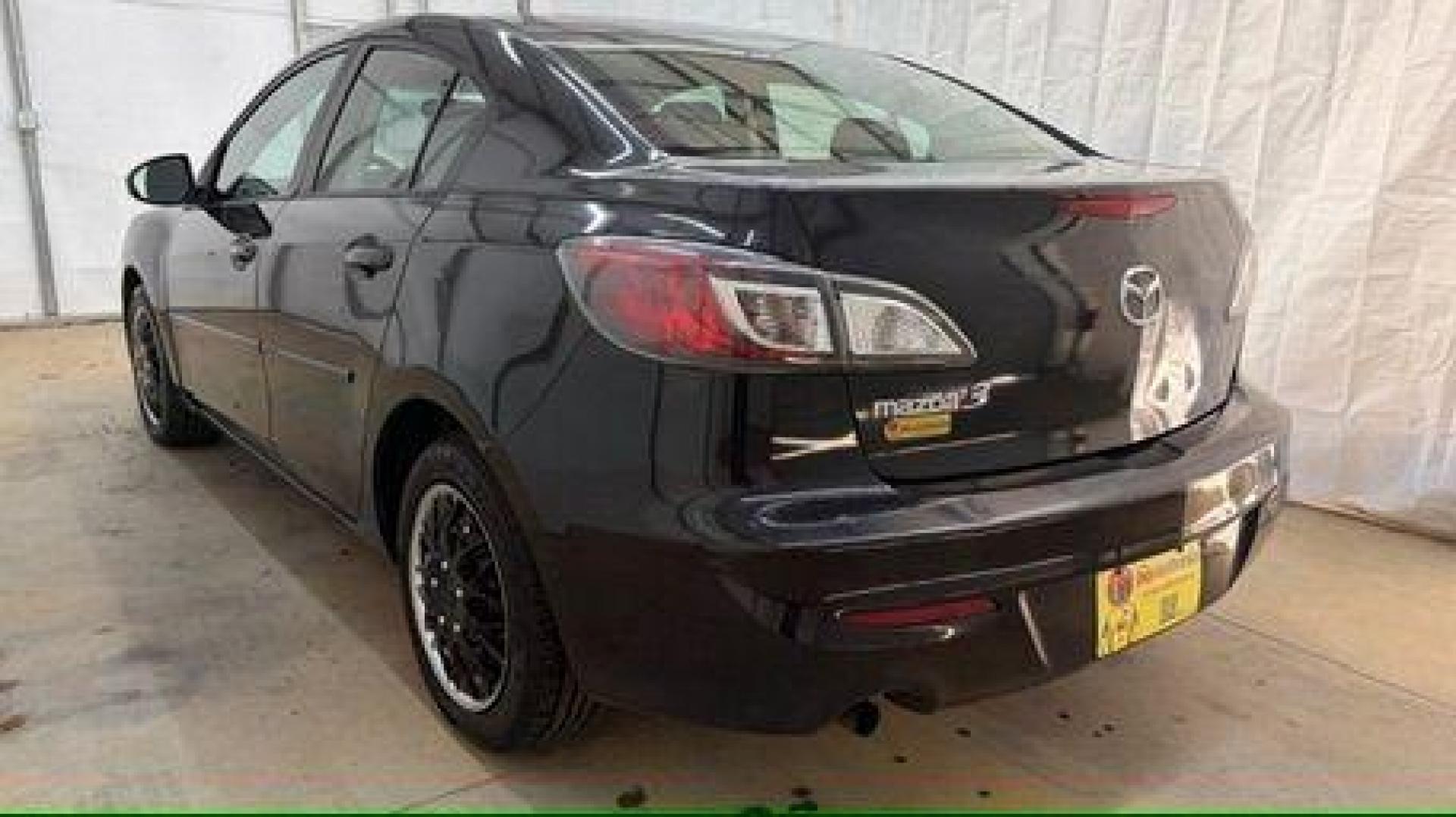 2013 Black Mazda MAZDA3 i SV AT 4-Door (JM1BL1TF0D1) with an 2.0L L4 DOHC 16V engine, 5-Speed Automatic transmission, located at 1806 Veterans Memorial Hwy SW, Austell, GA, 30168, (770) 944-9558, 33.817959, -84.606987 - Photo#3