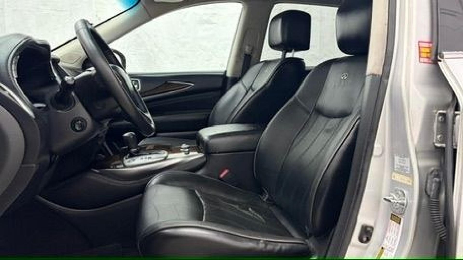 2013 Silver Infiniti JX AWD (5N1AL0MM3DC) with an 3.5L V6 DOHC 24V engine, Continuously Variabl transmission, located at 1806 Veterans Memorial Hwy SW, Austell, GA, 30168, (770) 944-9558, 33.817959, -84.606987- Photo#11