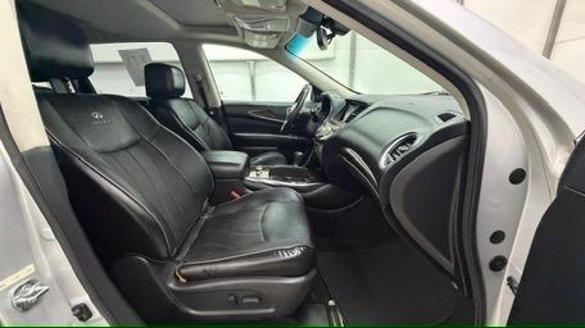 2013 Silver Infiniti JX AWD (5N1AL0MM3DC) with an 3.5L V6 DOHC 24V engine, Continuously Variabl transmission, located at 1806 Veterans Memorial Hwy SW, Austell, GA, 30168, (770) 944-9558, 33.817959, -84.606987- Photo#18