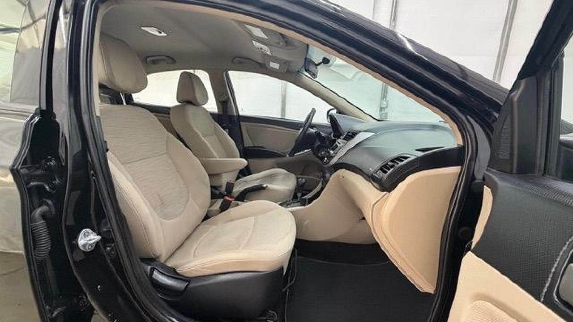 2017 Black Hyundai Accent SE 4-Door 6A (KMHCT4AE7HU) with an 1.6L L4 DOHC 16V engine, 6-Speed Automatic transmission, located at 1806 Veterans Memorial Hwy SW, Austell, GA, 30168, (770) 944-9558, 33.817959, -84.606987- Photo#18