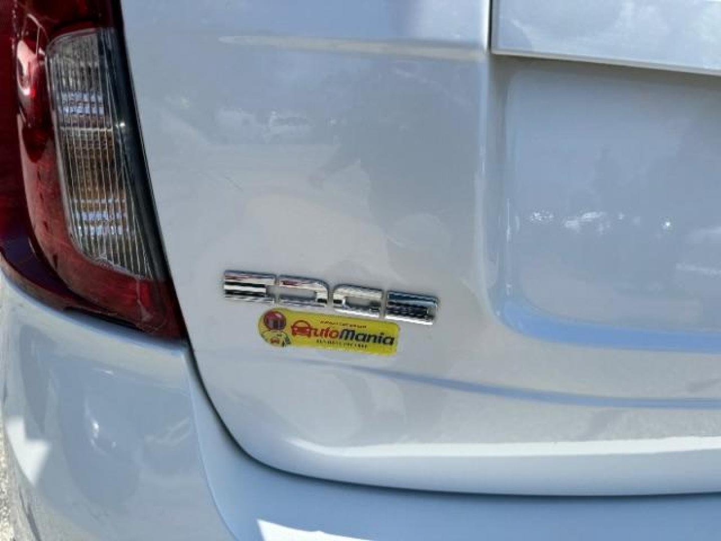 2013 White Ford Edge SEL FWD (2FMDK3JC7DB) with an 3.5L V6 DOHC 24V engine, 6-Speed Automatic transmission, located at 1806 Veterans Memorial Hwy SW, Austell, GA, 30168, (770) 944-9558, 33.817959, -84.606987 - Photo#21