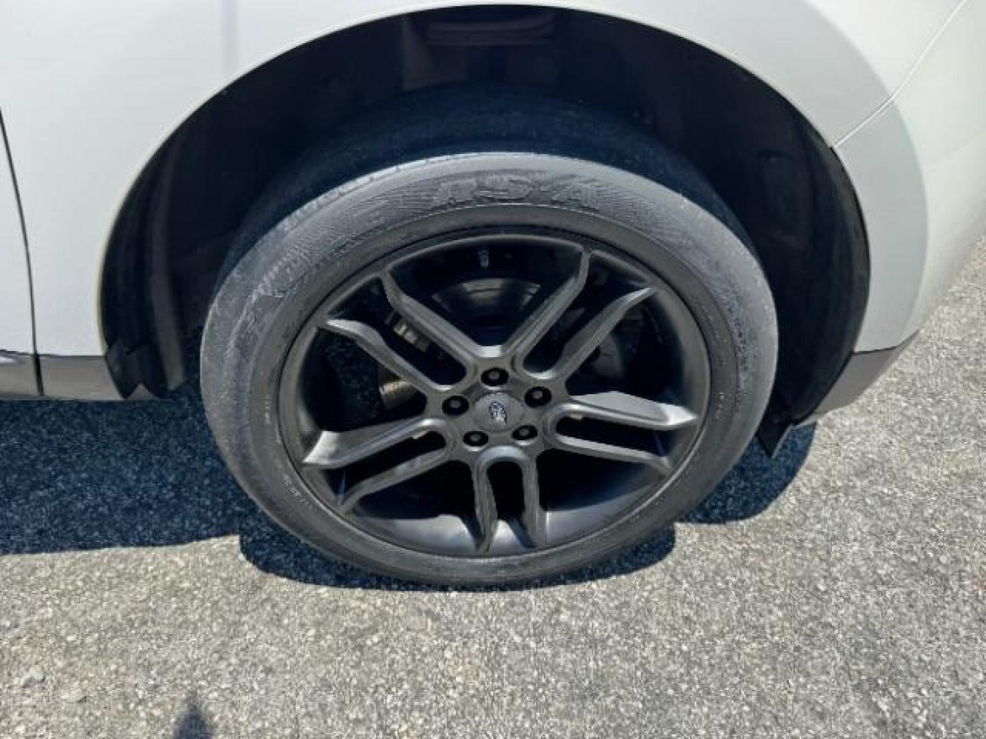 2013 White Ford Edge SEL FWD (2FMDK3JC7DB) with an 3.5L V6 DOHC 24V engine, 6-Speed Automatic transmission, located at 1806 Veterans Memorial Hwy SW, Austell, GA, 30168, (770) 944-9558, 33.817959, -84.606987 - Photo#24