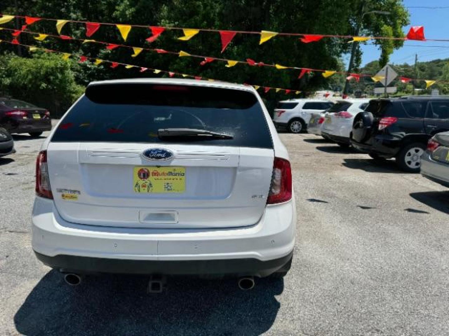 2013 White Ford Edge SEL FWD (2FMDK3JC7DB) with an 3.5L V6 DOHC 24V engine, 6-Speed Automatic transmission, located at 1806 Veterans Memorial Hwy SW, Austell, GA, 30168, (770) 944-9558, 33.817959, -84.606987 - Photo#4