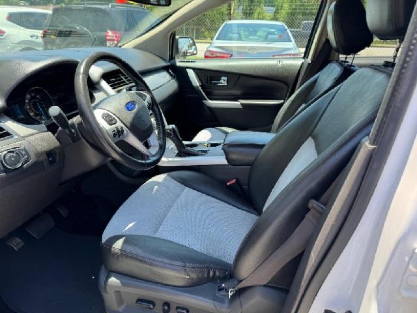 2013 White Ford Edge SEL FWD (2FMDK3JC7DB) with an 3.5L V6 DOHC 24V engine, 6-Speed Automatic transmission, located at 1806 Veterans Memorial Hwy SW, Austell, GA, 30168, (770) 944-9558, 33.817959, -84.606987 - Photo #6