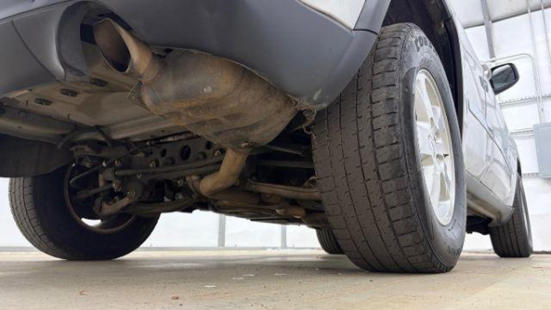 2012 Silver Jeep Grand Cherokee Laredo 2WD (1C4RJEAG6CC) with an 3.6L V6 DOHC 24V engine, 5-Speed Automatic transmission, located at 1806 Veterans Memorial Hwy SW, Austell, GA, 30168, (770) 944-9558, 33.817959, -84.606987 - Photo#21