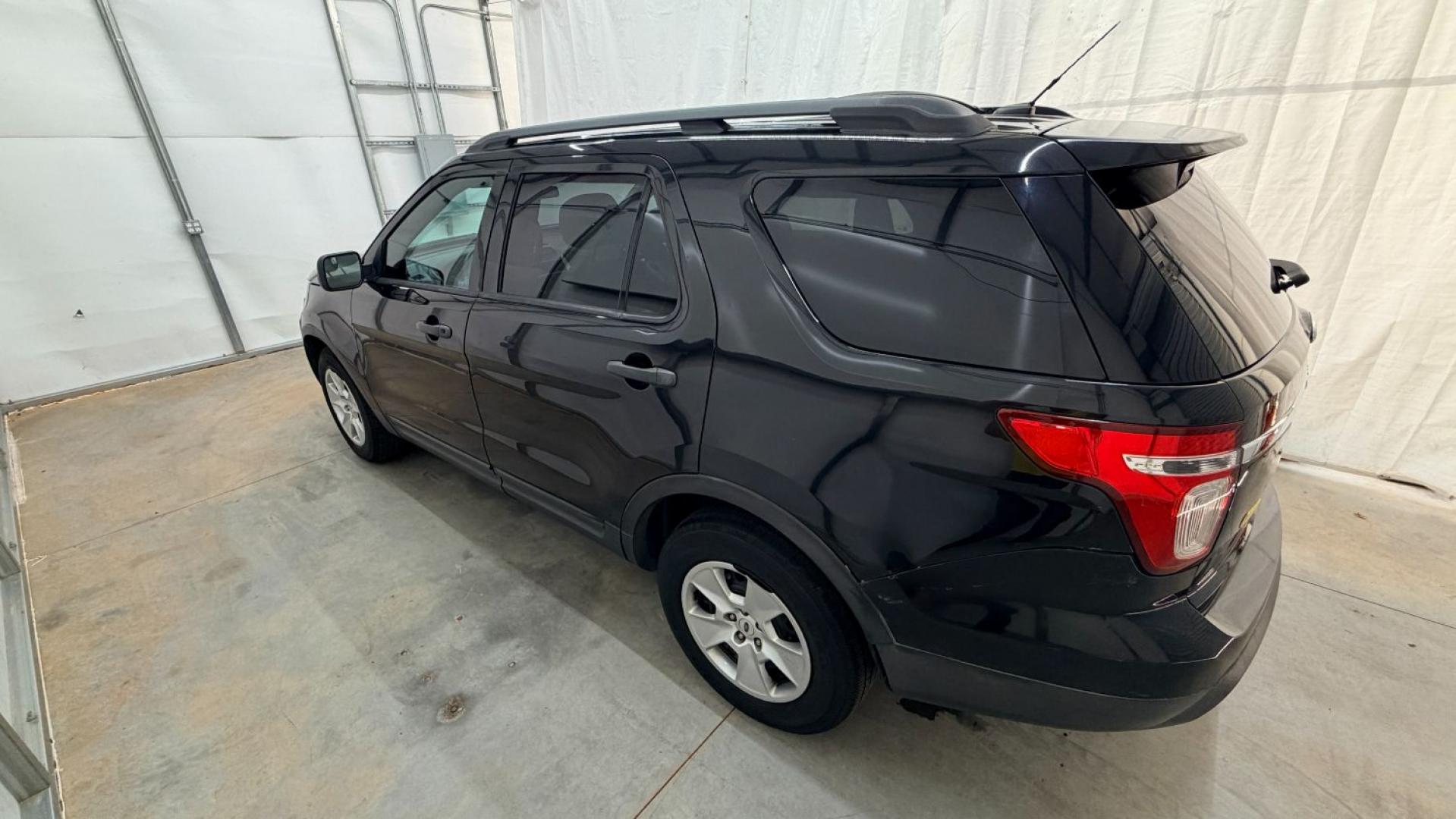 2014 Black Ford Explorer Base FWD (1FM5K7B87EG) with an 3.5L V6 DOHC 24V engine, 6-Speed Automatic transmission, located at 1806 Veterans Memorial Hwy SW, Austell, GA, 30168, (770) 944-9558, 33.817959, -84.606987- Photo#2