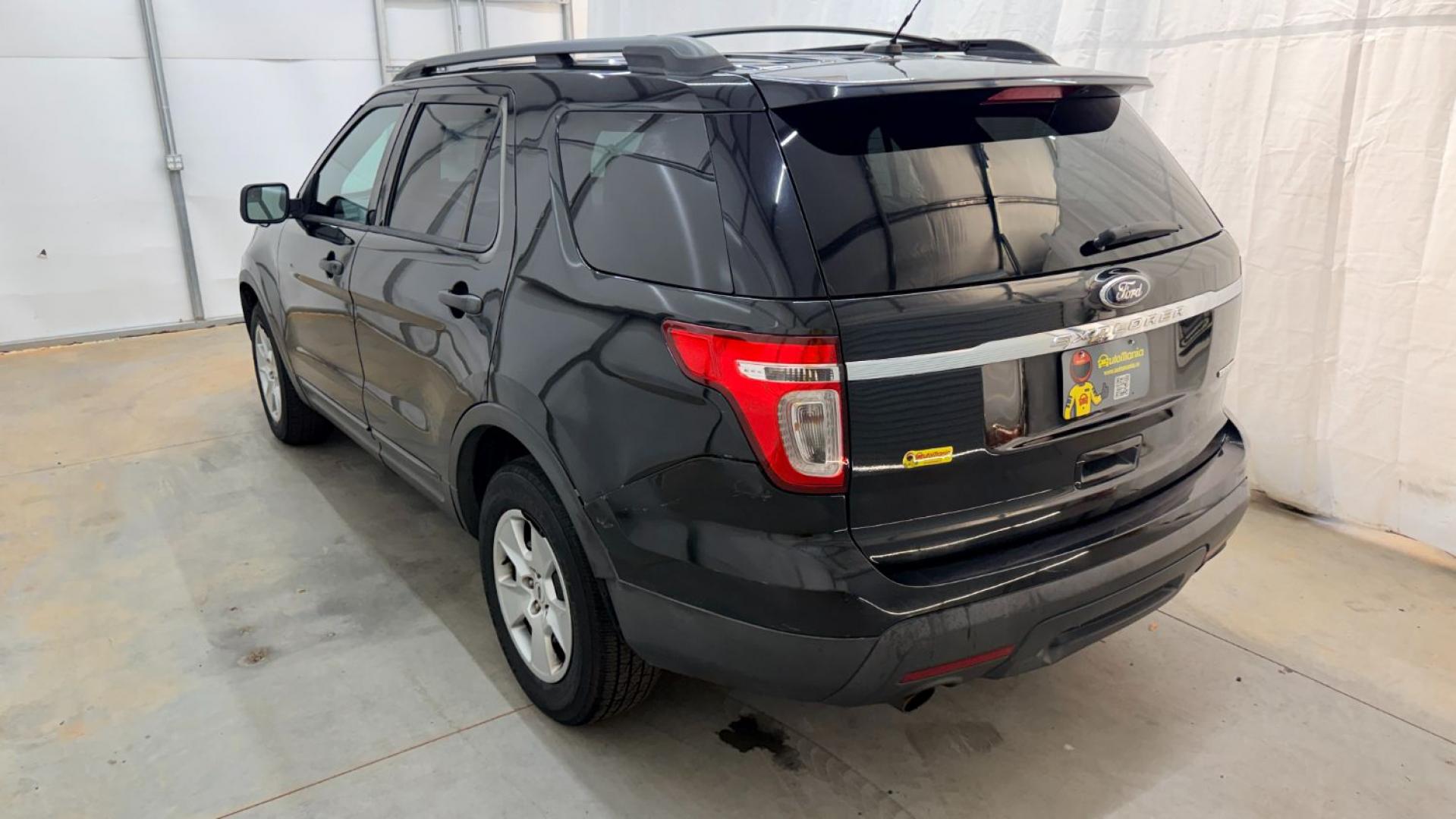 2014 Black Ford Explorer Base FWD (1FM5K7B87EG) with an 3.5L V6 DOHC 24V engine, 6-Speed Automatic transmission, located at 1806 Veterans Memorial Hwy SW, Austell, GA, 30168, (770) 944-9558, 33.817959, -84.606987- Photo#3