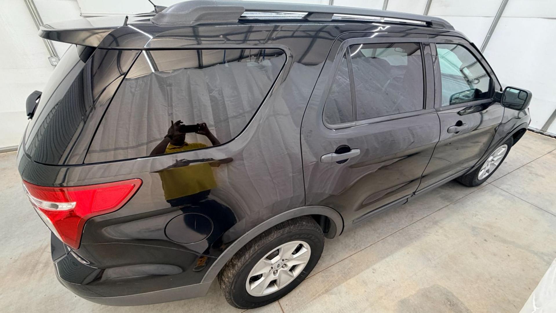 2014 Black Ford Explorer Base FWD (1FM5K7B87EG) with an 3.5L V6 DOHC 24V engine, 6-Speed Automatic transmission, located at 1806 Veterans Memorial Hwy SW, Austell, GA, 30168, (770) 944-9558, 33.817959, -84.606987- Photo#6