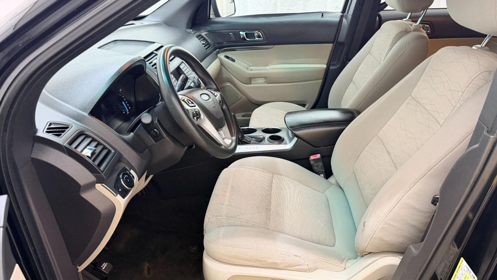 2014 Black Ford Explorer Base FWD (1FM5K7B87EG) with an 3.5L V6 DOHC 24V engine, 6-Speed Automatic transmission, located at 1806 Veterans Memorial Hwy SW, Austell, GA, 30168, (770) 944-9558, 33.817959, -84.606987- Photo#11