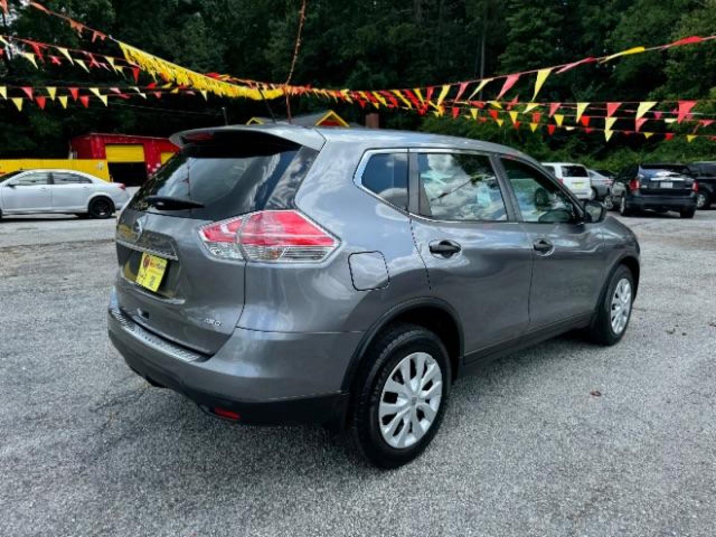2016 Gray Nissan Rogue S AWD (KNMAT2MV0GP) with an 2.5L L4 DOHC 16V engine, Continuously Variabl transmission, located at 1806 Veterans Memorial Hwy SW, Austell, GA, 30168, (770) 944-9558, 33.817959, -84.606987 - Photo#3