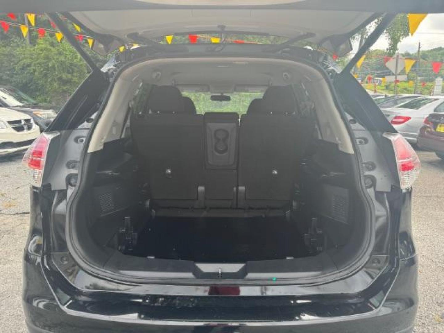 2015 Black Nissan Rogue SV 2WD (KNMAT2MT9FP) with an 2.5L L4 DOHC 16V engine, Continuously Variable Transmission transmission, located at 1806 Veterans Memorial Hwy SW, Austell, GA, 30168, (770) 944-9558, 33.817959, -84.606987 - Photo#4
