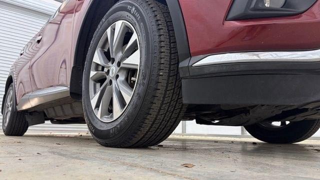 2015 Red Nissan Murano S (5N1AZ2MG7FN) with an 3.5L V6 DOHC 24V engine, Continuously Variable Transmission transmission, located at 1806 Veterans Memorial Hwy SW, Austell, GA, 30168, (770) 944-9558, 33.817959, -84.606987 - Photo#19