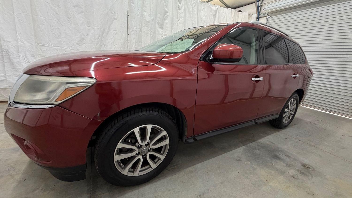 2014 Red Nissan Pathfinder SV 2WD (5N1AR2MN0EC) with an 3.5L V6 DOHC 24V engine, Continuously Variable Transmission transmission, located at 1806 Veterans Memorial Hwy SW, Austell, GA, 30168, (770) 944-9558, 33.817959, -84.606987 - This 2014 Nissan Pathfinder has passed a 100+ point inspection performed in our own service center. It's awesome looking with no issues, no odors, and a very clean interior. It features leather seats and a rear entertainment system (TV), and the tires are in great condition. Please note: this vehicl- Photo#1