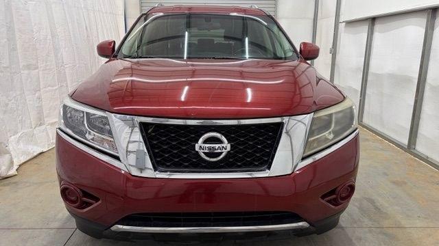 2014 Red Nissan Pathfinder SV 2WD (5N1AR2MN0EC) with an 3.5L V6 DOHC 24V engine, Continuously Variable Transmission transmission, located at 1806 Veterans Memorial Hwy SW, Austell, GA, 30168, (770) 944-9558, 33.817959, -84.606987 - This 2014 Nissan Pathfinder has passed a 100+ point inspection performed in our own service center. It's awesome looking with no issues, no odors, and a very clean interior. It features leather seats and a rear entertainment system (TV), and the tires are in great condition. Please note: this vehicl- Photo#9