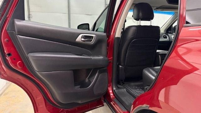 2014 Red Nissan Pathfinder SV 2WD (5N1AR2MN0EC) with an 3.5L V6 DOHC 24V engine, Continuously Variable Transmission transmission, located at 1806 Veterans Memorial Hwy SW, Austell, GA, 30168, (770) 944-9558, 33.817959, -84.606987 - This 2014 Nissan Pathfinder has passed a 100+ point inspection performed in our own service center. It's awesome looking with no issues, no odors, and a very clean interior. It features leather seats and a rear entertainment system (TV), and the tires are in great condition. Please note: this vehicl- Photo#13