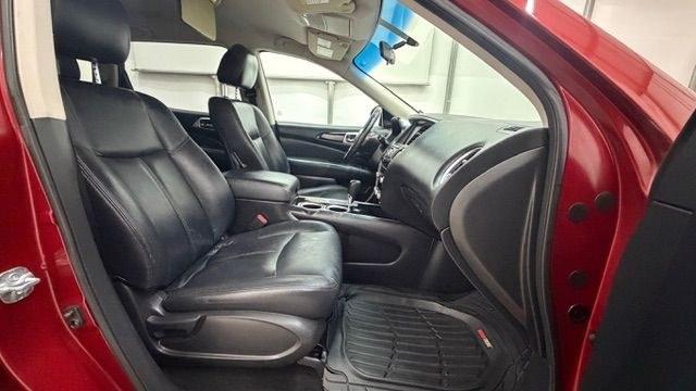 2014 Red Nissan Pathfinder SV 2WD (5N1AR2MN0EC) with an 3.5L V6 DOHC 24V engine, Continuously Variable Transmission transmission, located at 1806 Veterans Memorial Hwy SW, Austell, GA, 30168, (770) 944-9558, 33.817959, -84.606987 - This 2014 Nissan Pathfinder has passed a 100+ point inspection performed in our own service center. It's awesome looking with no issues, no odors, and a very clean interior. It features leather seats and a rear entertainment system (TV), and the tires are in great condition. Please note: this vehicl- Photo#19